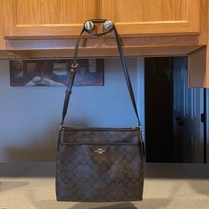 9x11” Coach Crossbody Purse